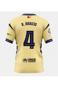 Barcelona Ronald Araujo #4 Jalkapallovaatteet Vieraspaita 2025-26 Lyhythihainen
